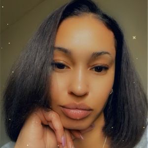 Meet your Posher, Brittney